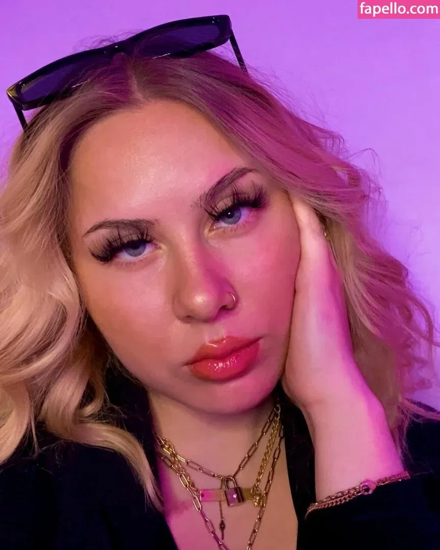 Stefanie Onlyfans Photo Gallery 