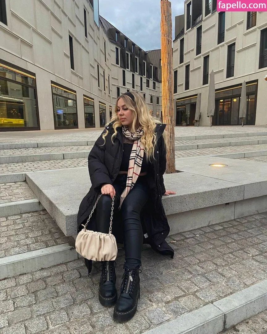 Stefanie Onlyfans Photo Gallery 