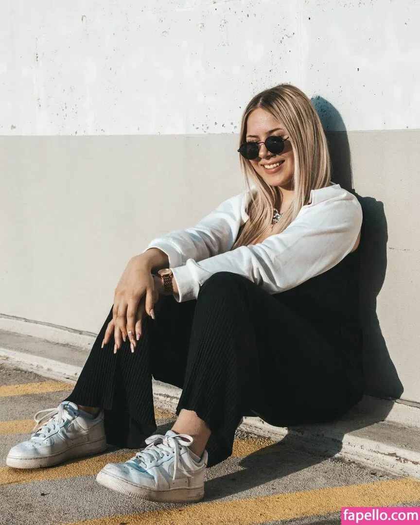 Stefanie Onlyfans Photo Gallery 