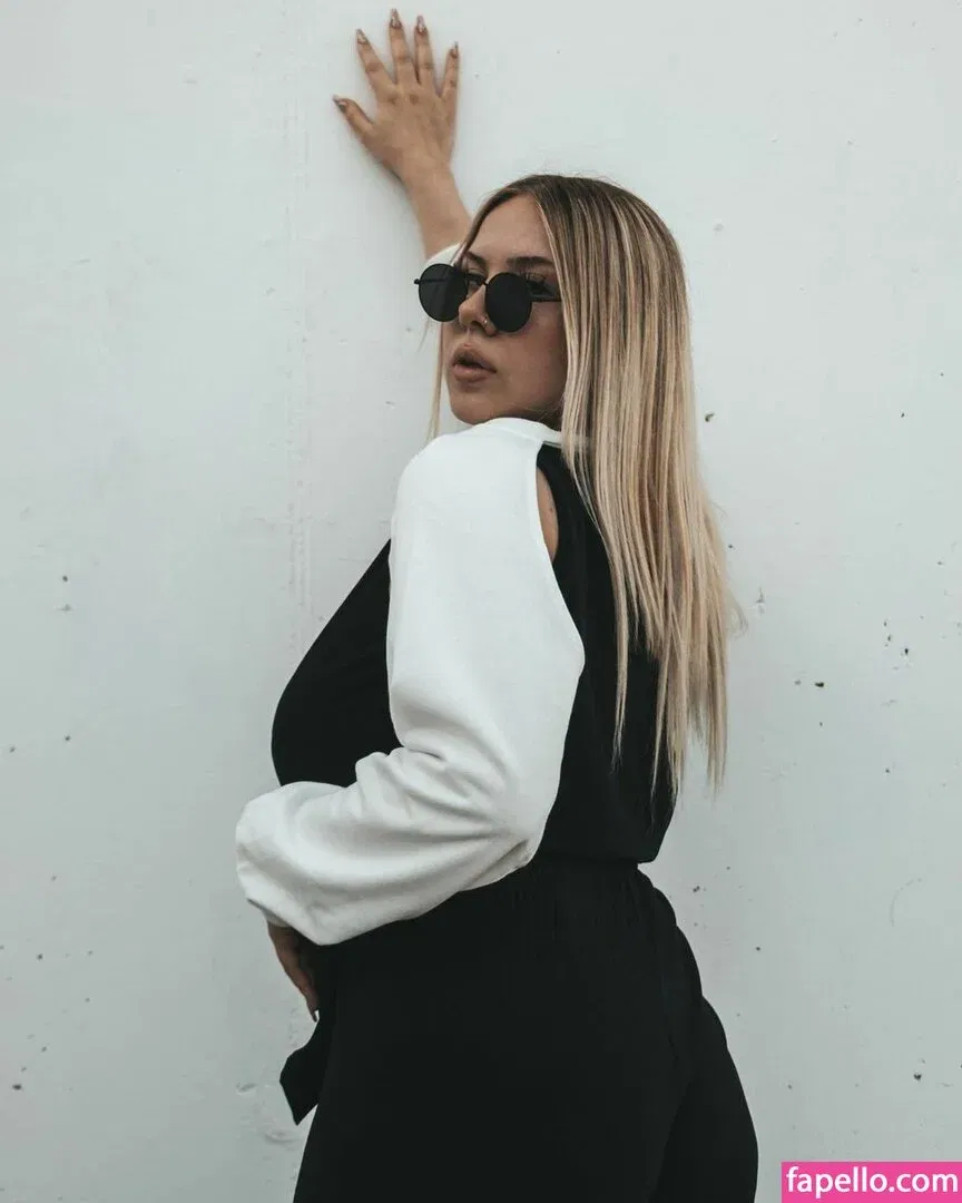 Stefanie Onlyfans Photo Gallery 