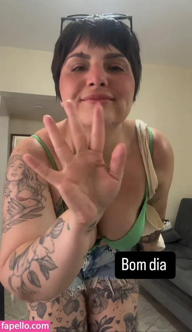 Aline Valentin Onlyfans Photo Gallery 