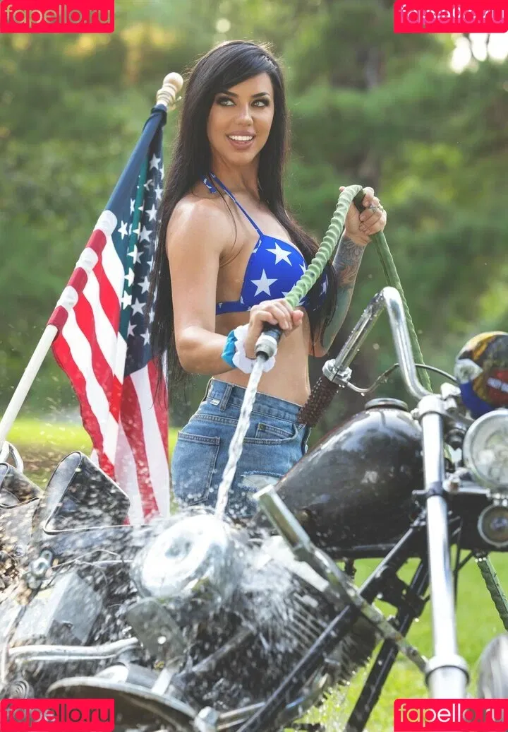 Alex Zedra Onlyfans Photo Gallery 
