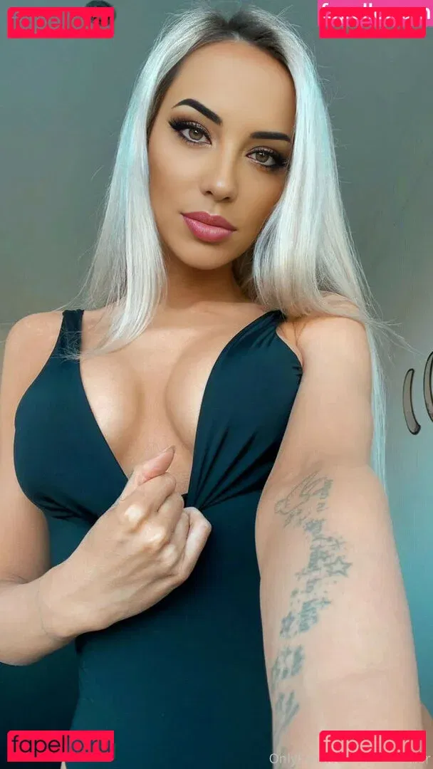 Alex Zedra Onlyfans Photo Gallery 