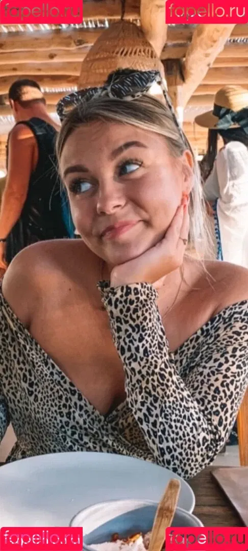 Dagi Bee Onlyfans Photo Gallery 