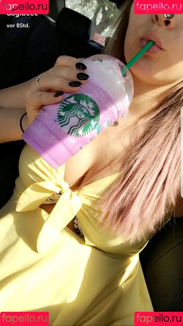Dagi Bee Onlyfans Photo Gallery 