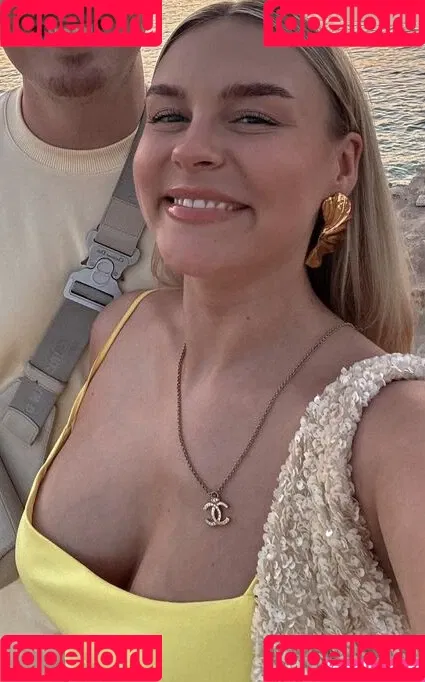 Dagi Bee Onlyfans Photo Gallery 