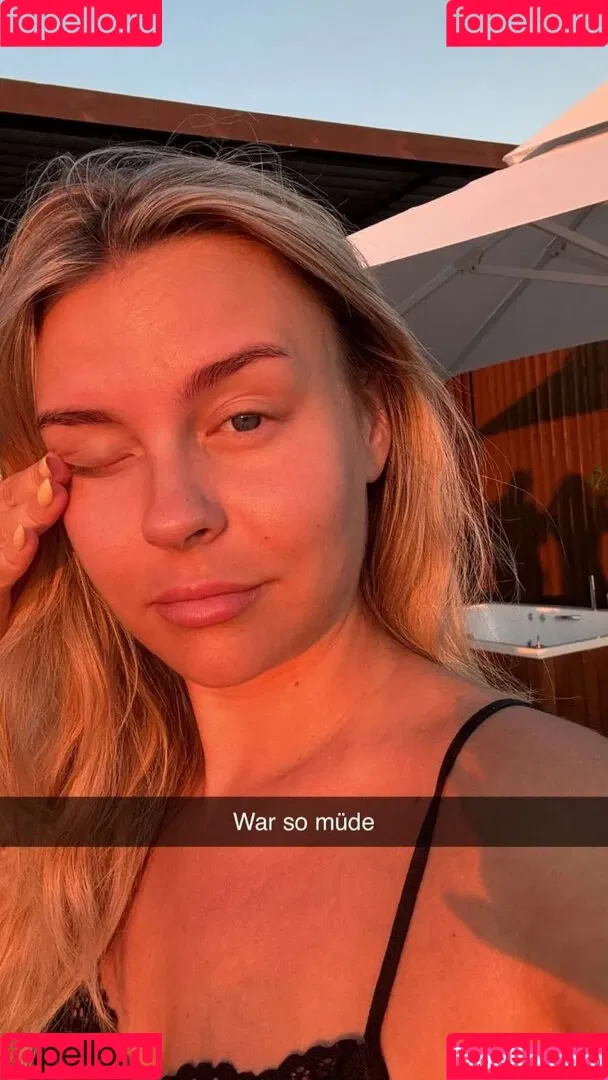 Dagi Bee Onlyfans Photo Gallery 