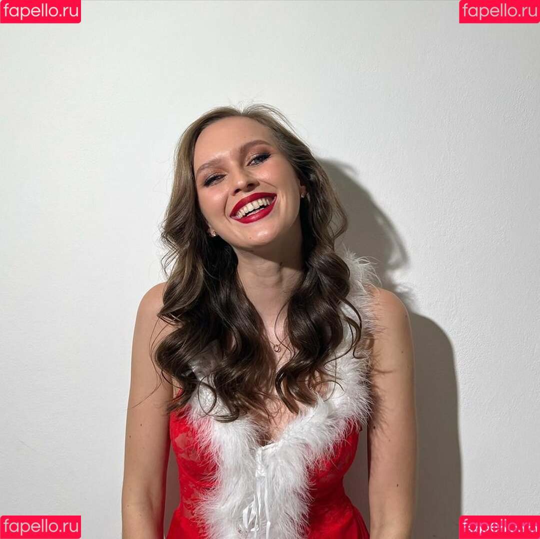 Stacy Cruz Onlyfans Photo Gallery 