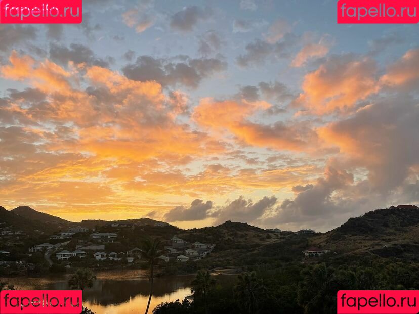 Stacy Cruz Onlyfans Photo Gallery 