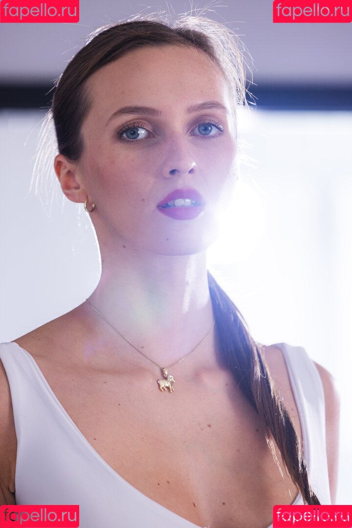 Stacy Cruz Onlyfans Photo Gallery 