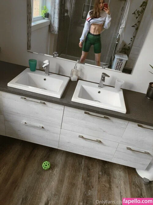 chachoux22 Onlyfans Photo Gallery 