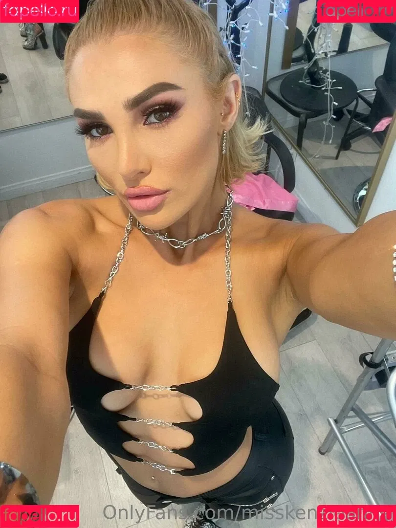 Miss Kenzie Anne Onlyfans Photo Gallery 