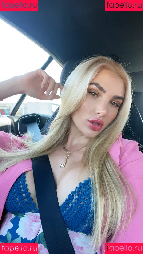 Miss Kenzie Anne Onlyfans Photo Gallery 