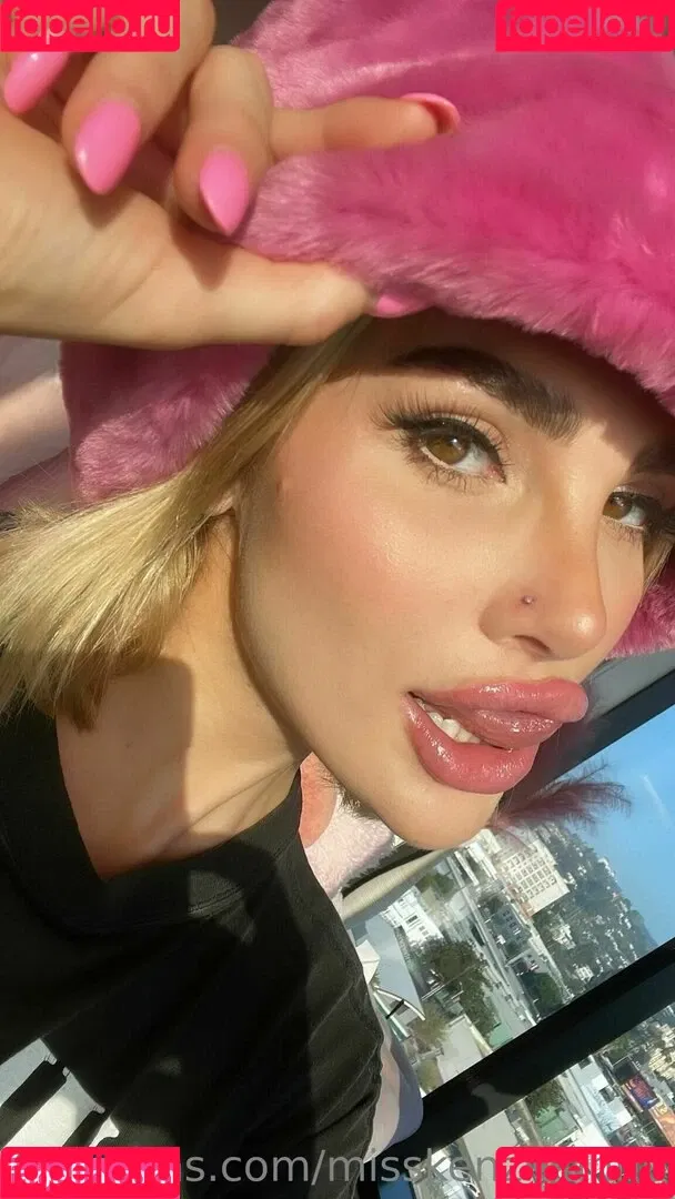 Miss Kenzie Anne Onlyfans Photo Gallery 