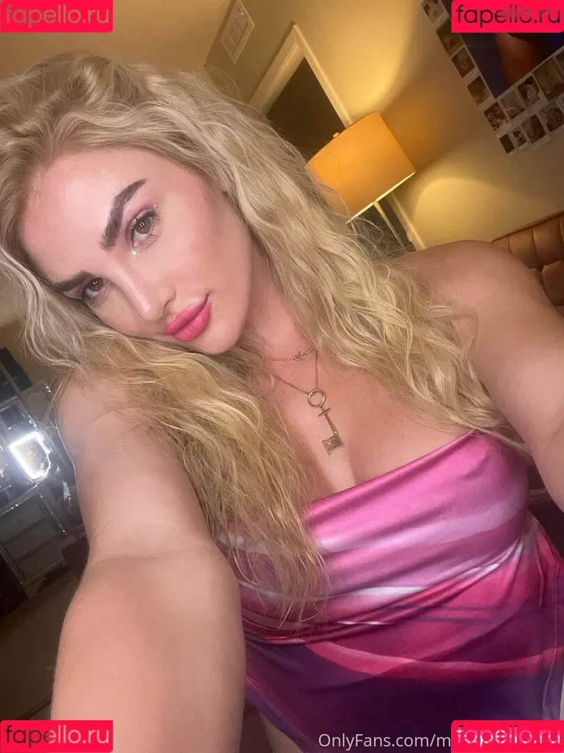Miss Kenzie Anne Onlyfans Photo Gallery 