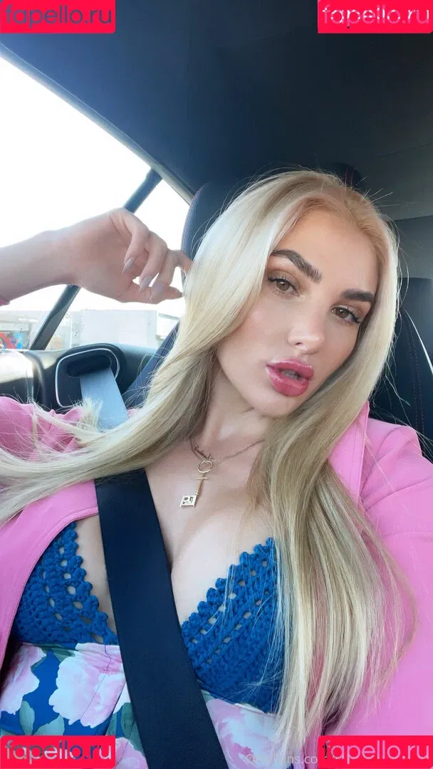Miss Kenzie Anne Onlyfans Photo Gallery 