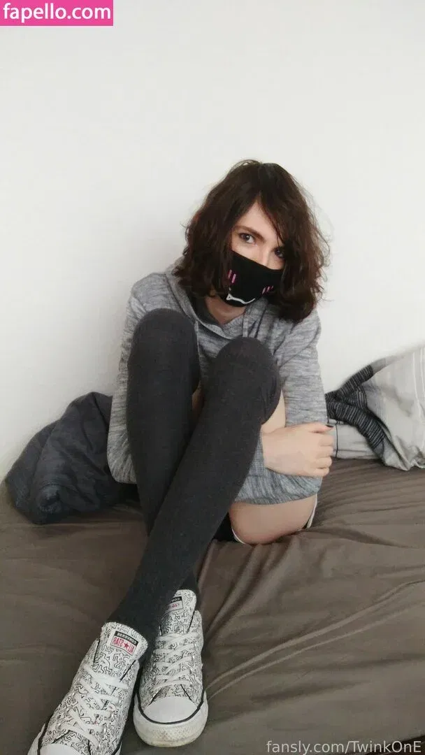TwinkOnE Onlyfans Photo Gallery 