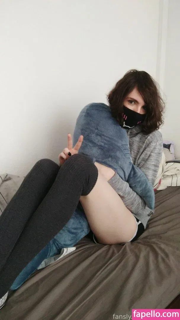 TwinkOnE Onlyfans Photo Gallery 