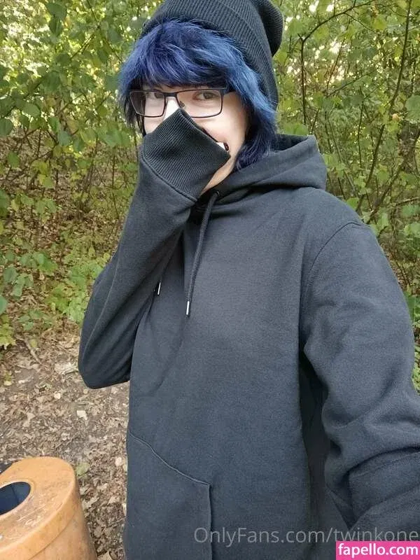 TwinkOnE Onlyfans Photo Gallery 