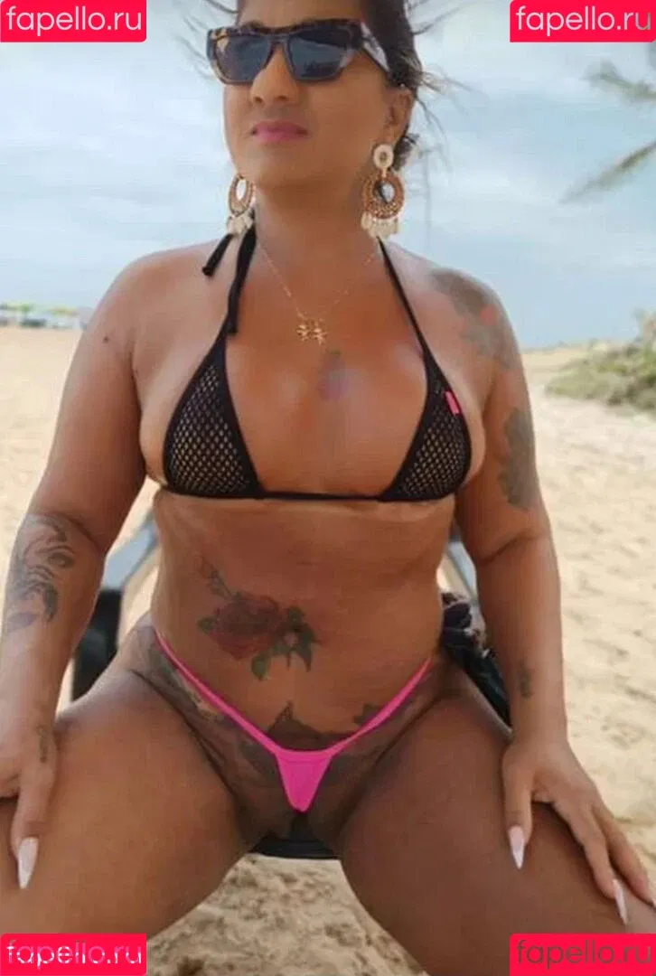 Esther Exhib Onlyfans Photo Gallery 