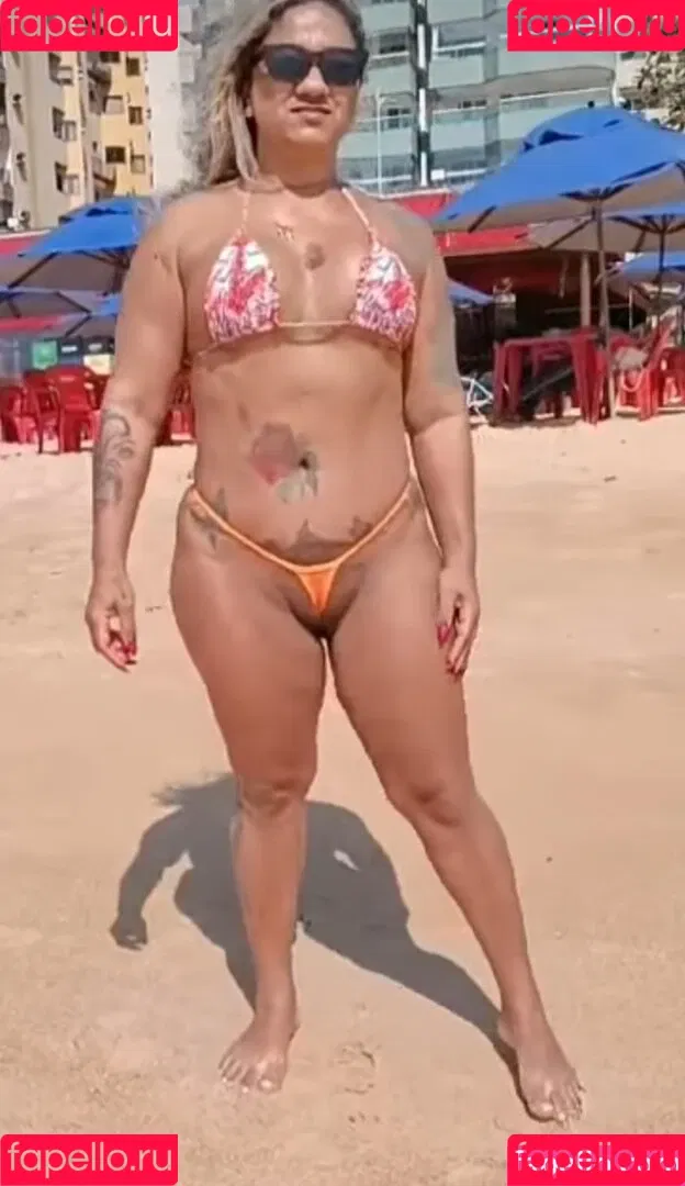 Esther Exhib Onlyfans Photo Gallery 