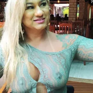 Esther Exhib Onlyfans Photo Gallery 