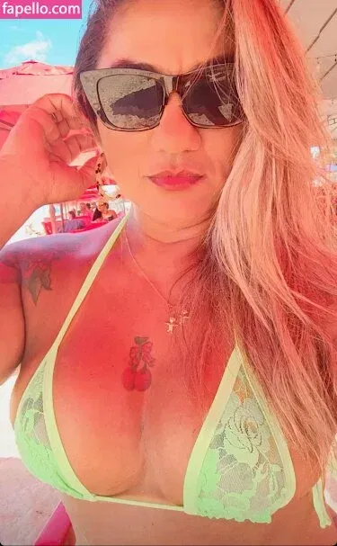 Esther Exhib Onlyfans Photo Gallery 