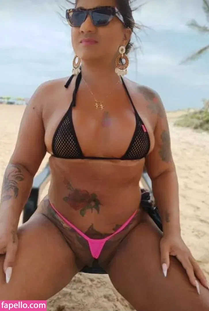 Esther Exhib Onlyfans Photo Gallery 