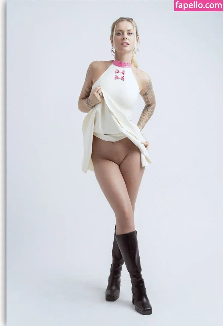 Teila Koumarova Onlyfans Photo Gallery 