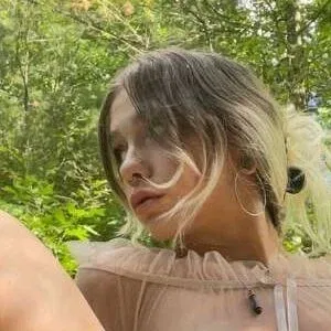 Venus Rivers - Lilbbyb Onlyfans Photo Gallery 