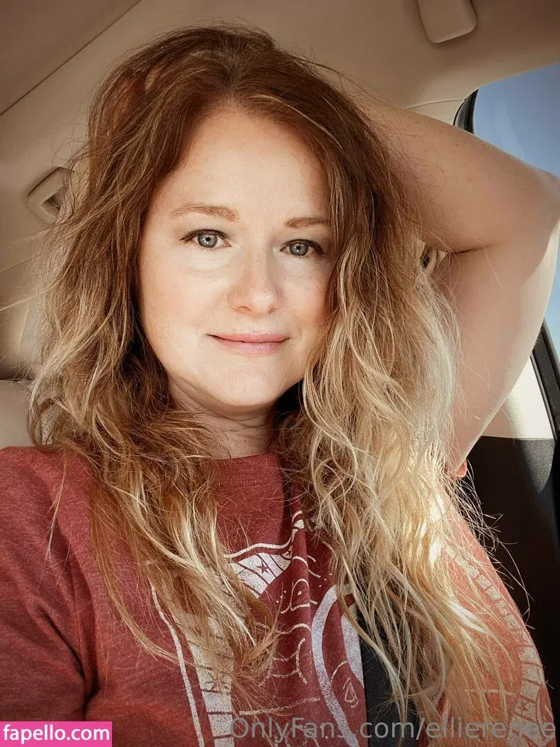 ellierenee Onlyfans Photo Gallery 