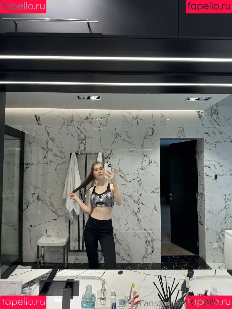 marichka18 Onlyfans Photo Gallery 