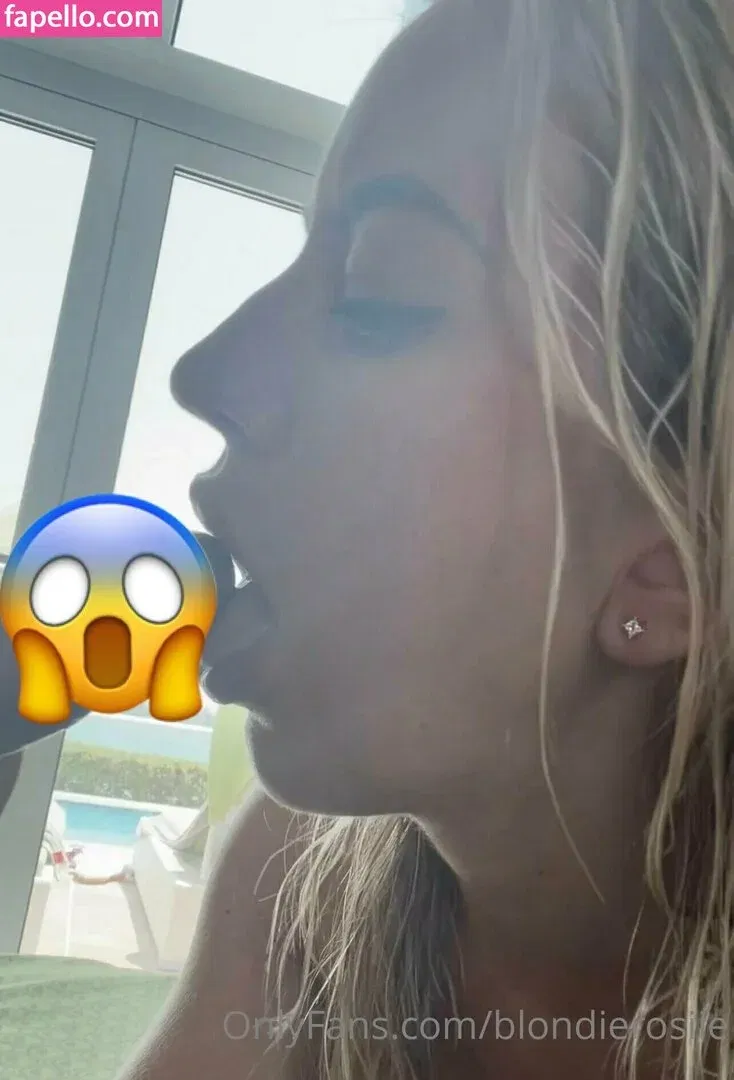 blondierosiie Onlyfans Photo Gallery 