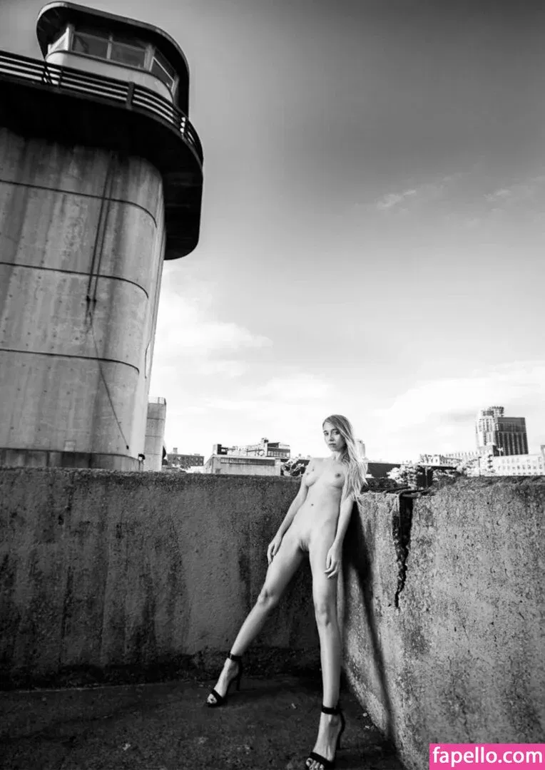 rey_eleen Onlyfans Photo Gallery 