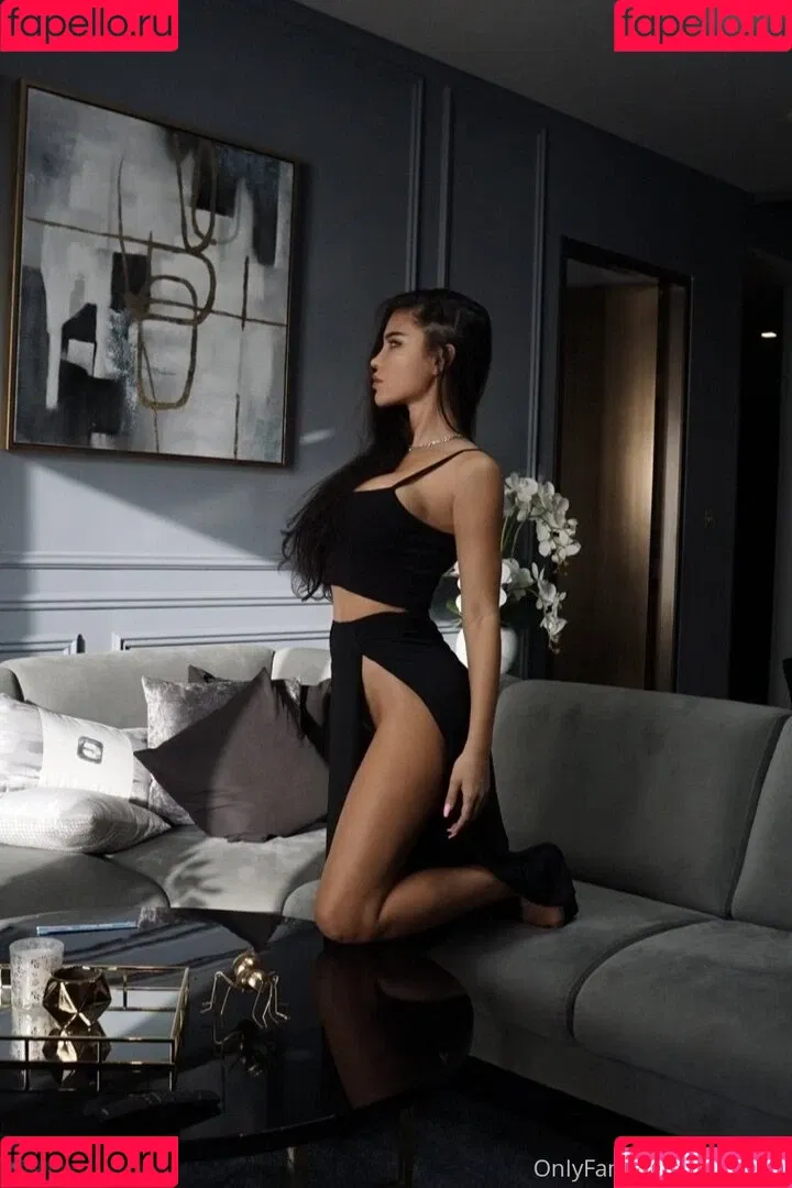 Sveta Bilyanova Onlyfans Photo Gallery 