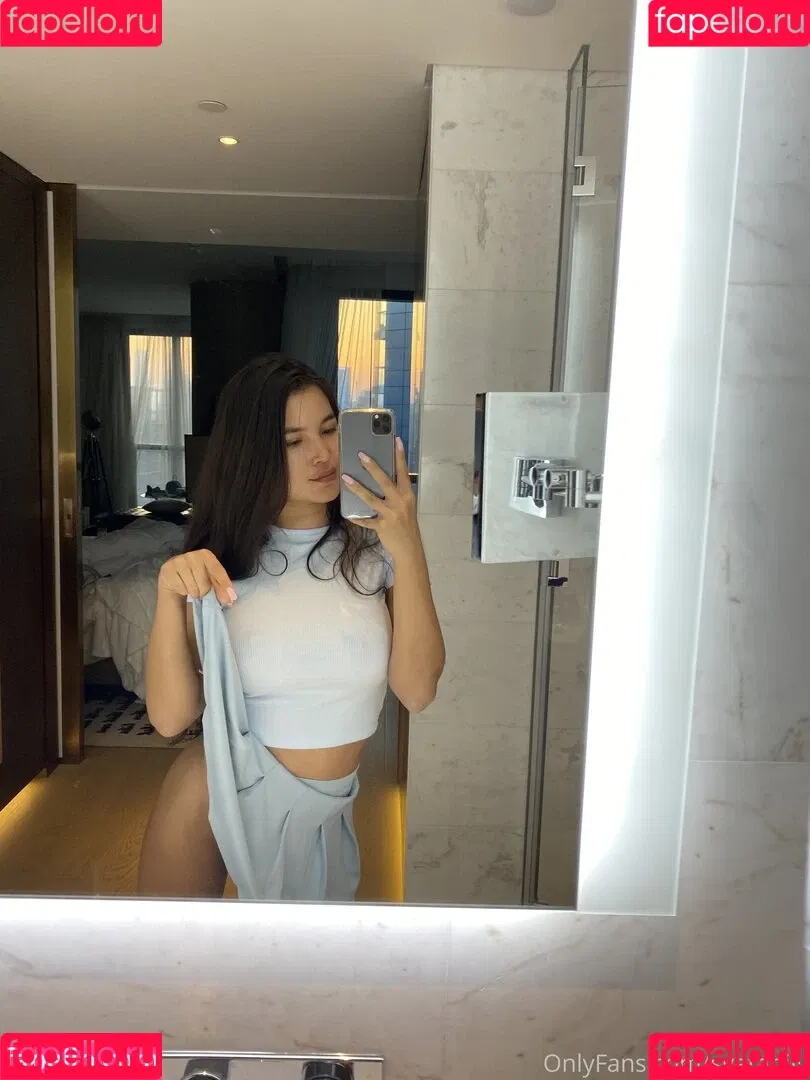 Sveta Bilyanova Onlyfans Photo Gallery 