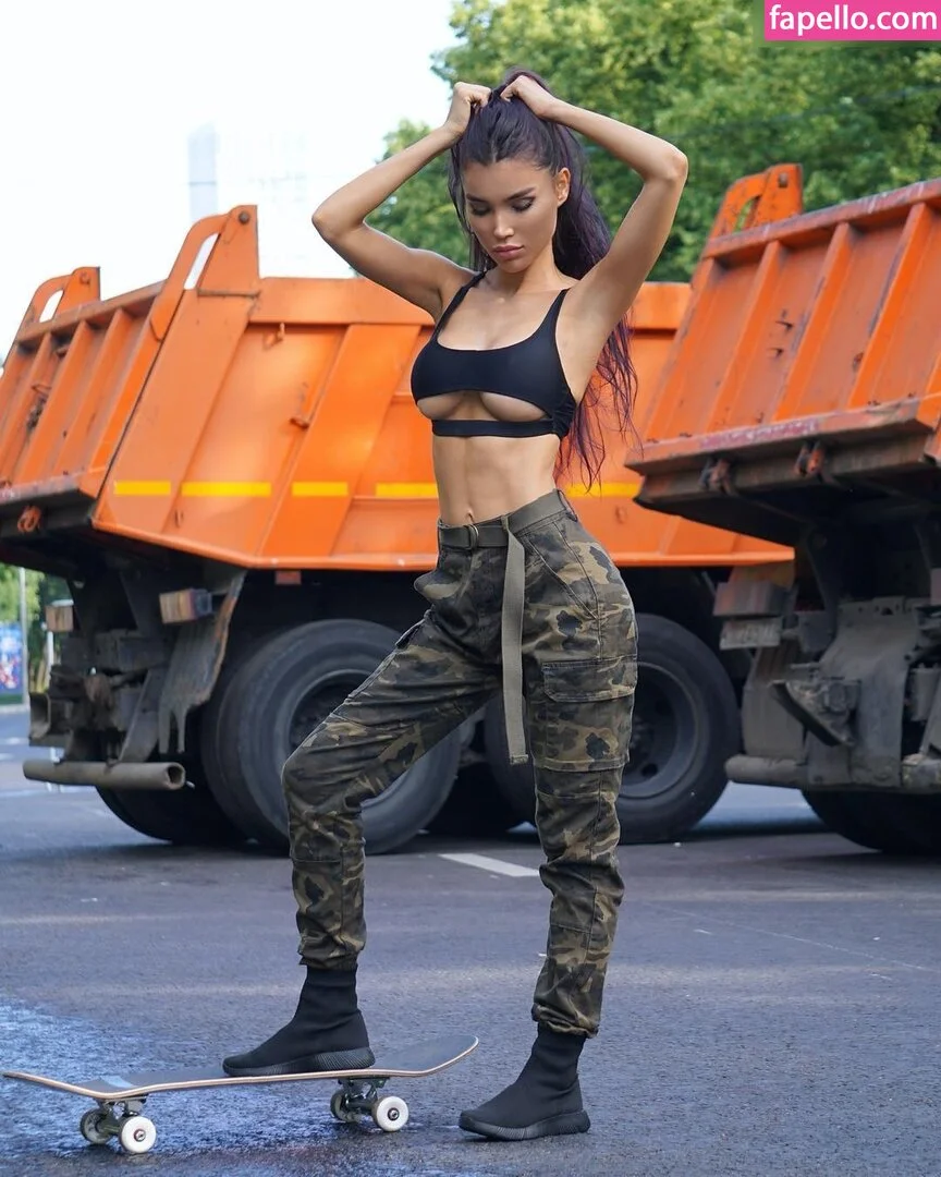 Sveta Bilyanova Onlyfans Photo Gallery 