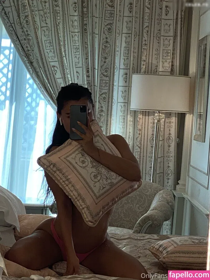 Sveta Bilyanova Onlyfans Photo Gallery 