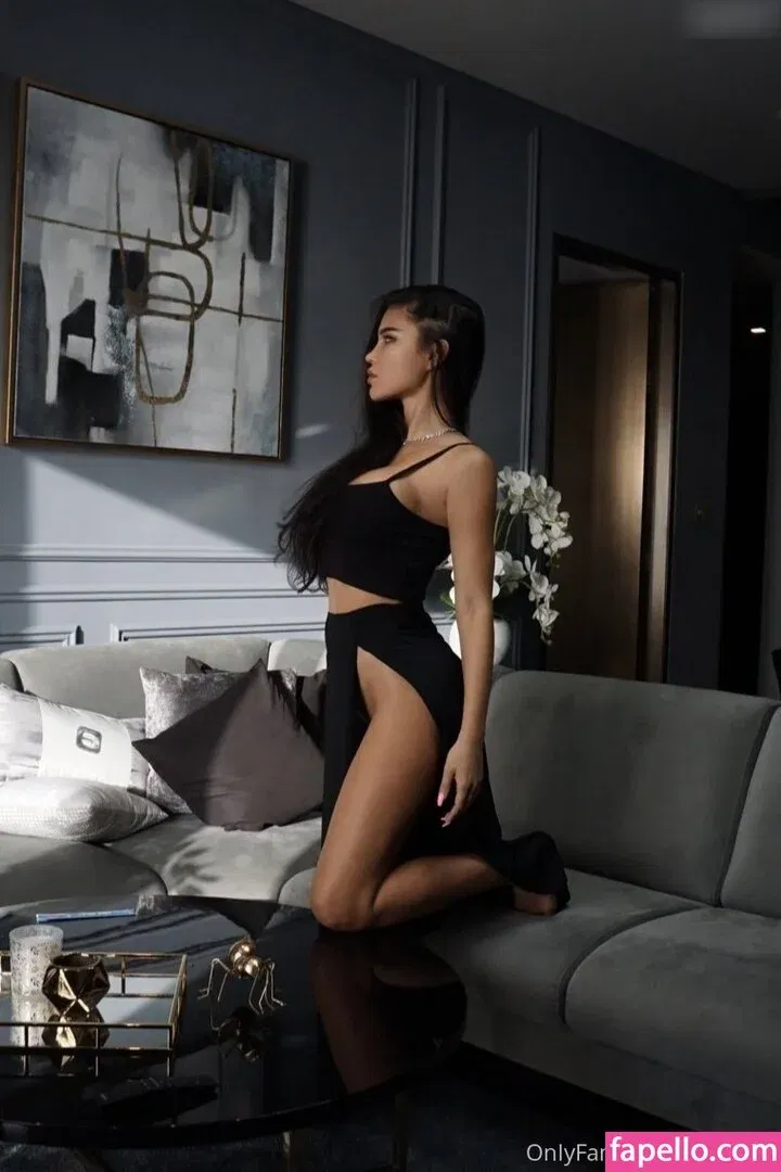 Sveta Bilyanova Onlyfans Photo Gallery 