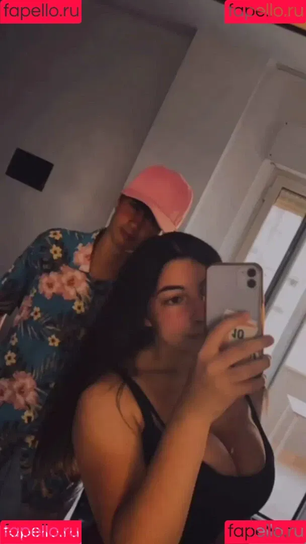 Vittoria Rubeo Onlyfans Photo Gallery 