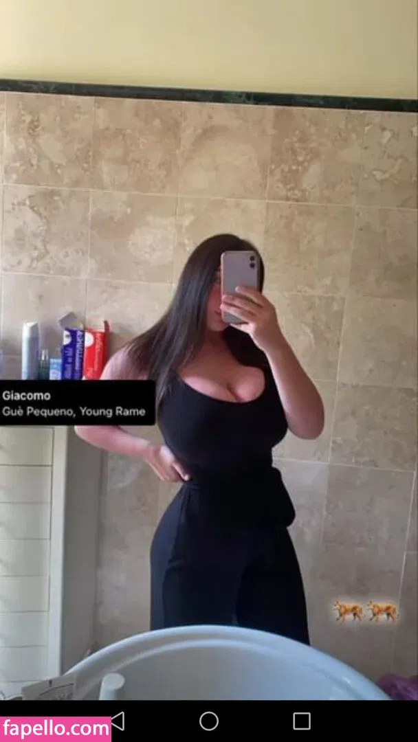 Vittoria Rubeo Onlyfans Photo Gallery 