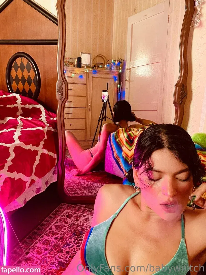 babywiiitch Onlyfans Photo Gallery 