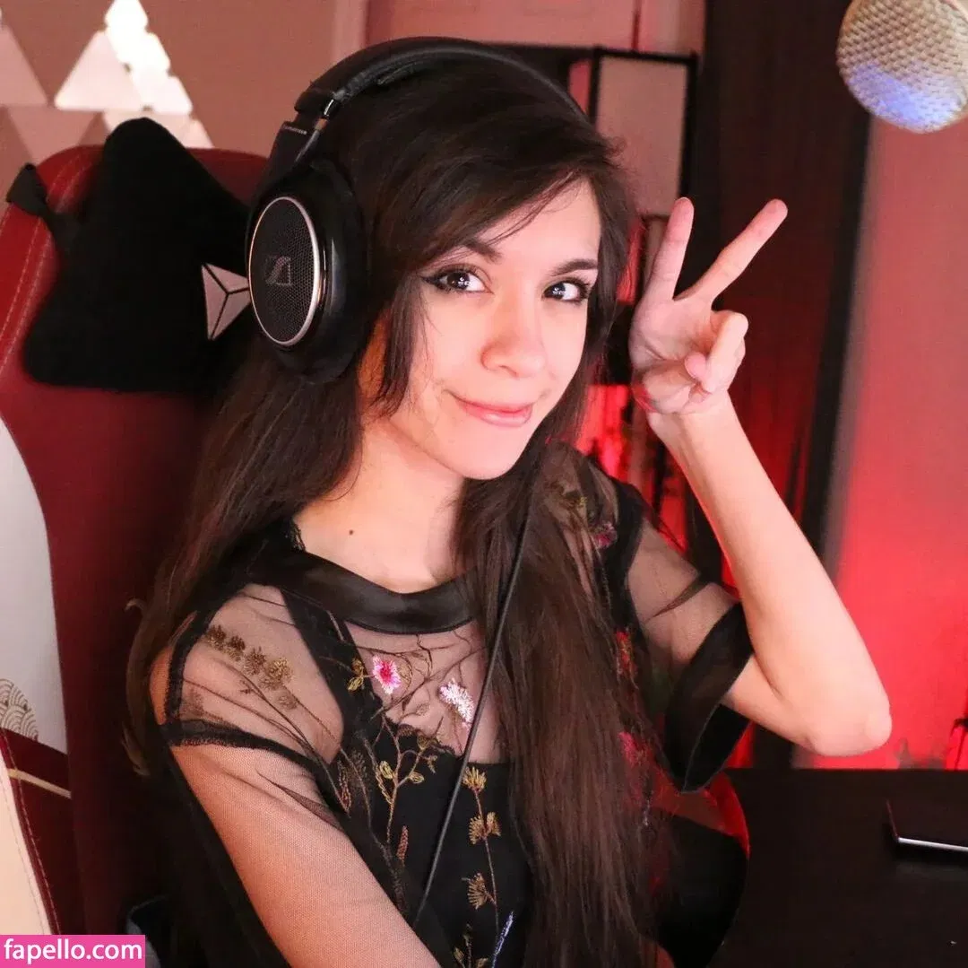 MaryMaybe Onlyfans Photo Gallery 