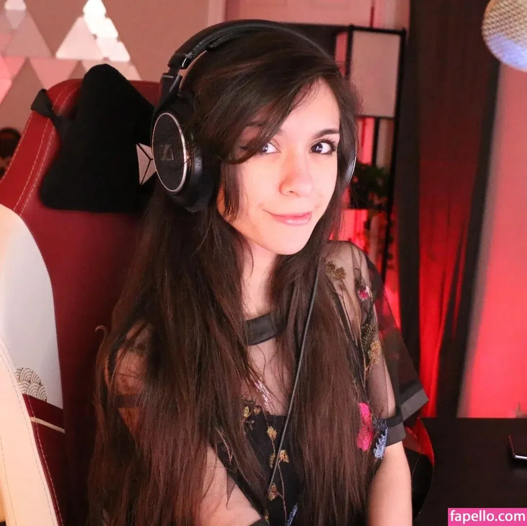 MaryMaybe Onlyfans Photo Gallery 