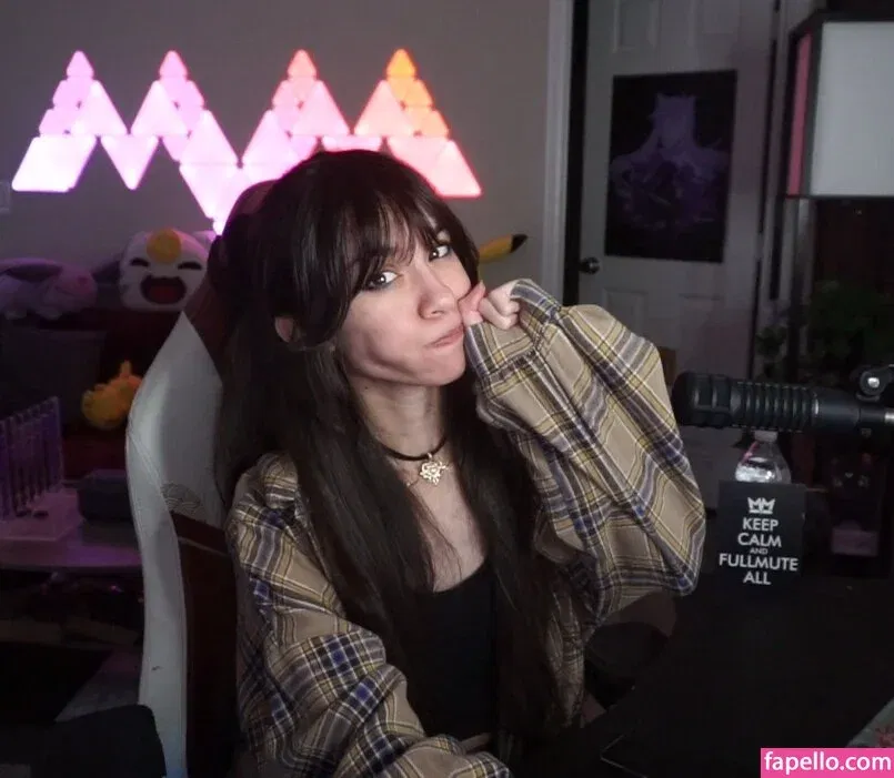 MaryMaybe Onlyfans Photo Gallery 