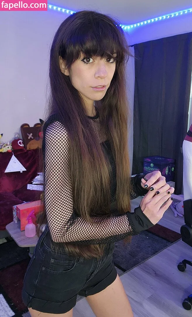 MaryMaybe Onlyfans Photo Gallery 