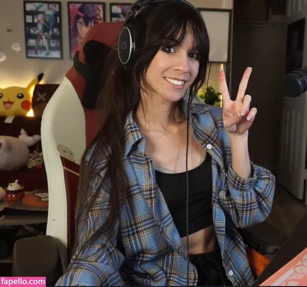 MaryMaybe Onlyfans Photo Gallery 