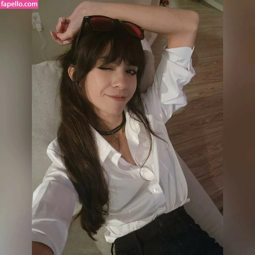 MaryMaybe Onlyfans Photo Gallery 