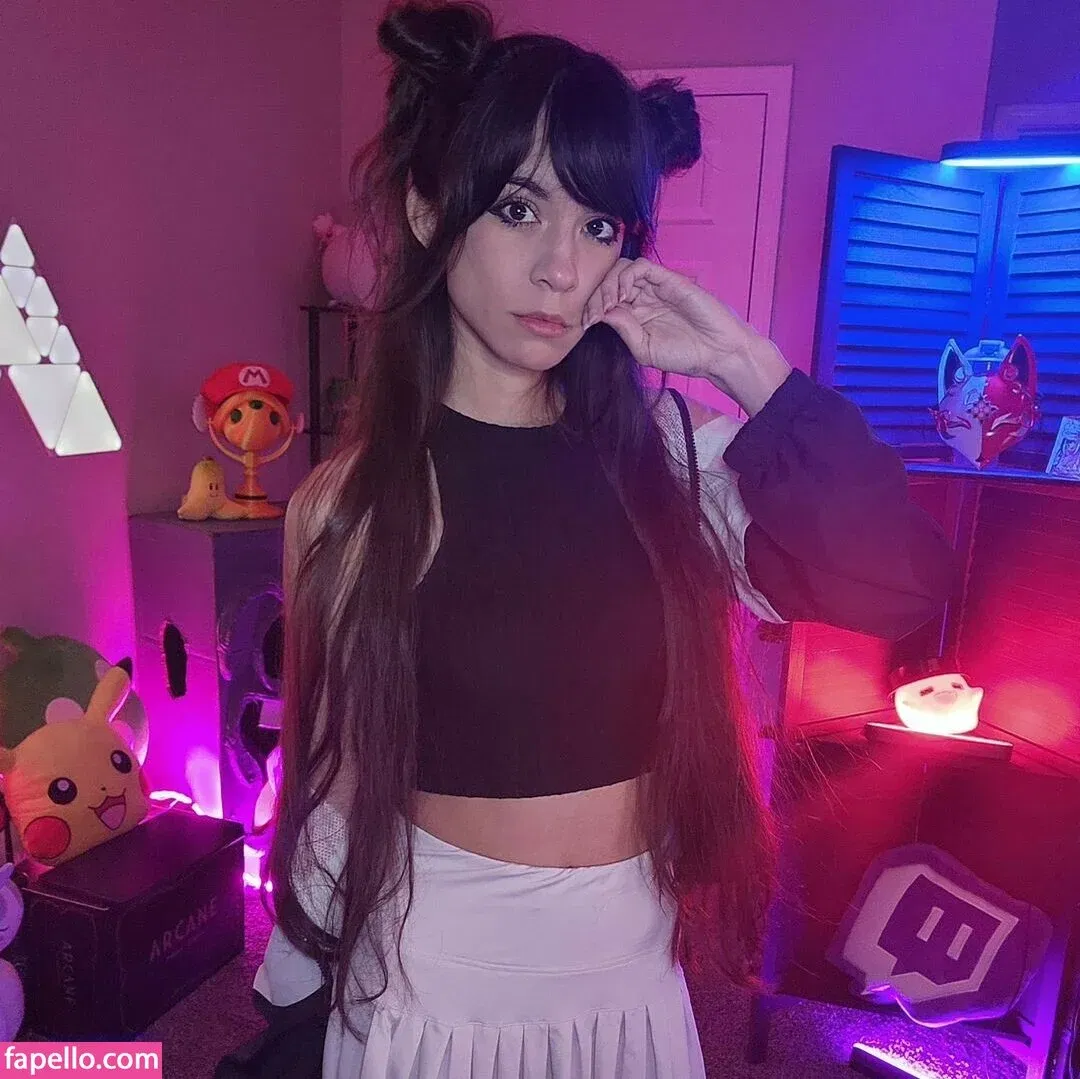 MaryMaybe Onlyfans Photo Gallery 