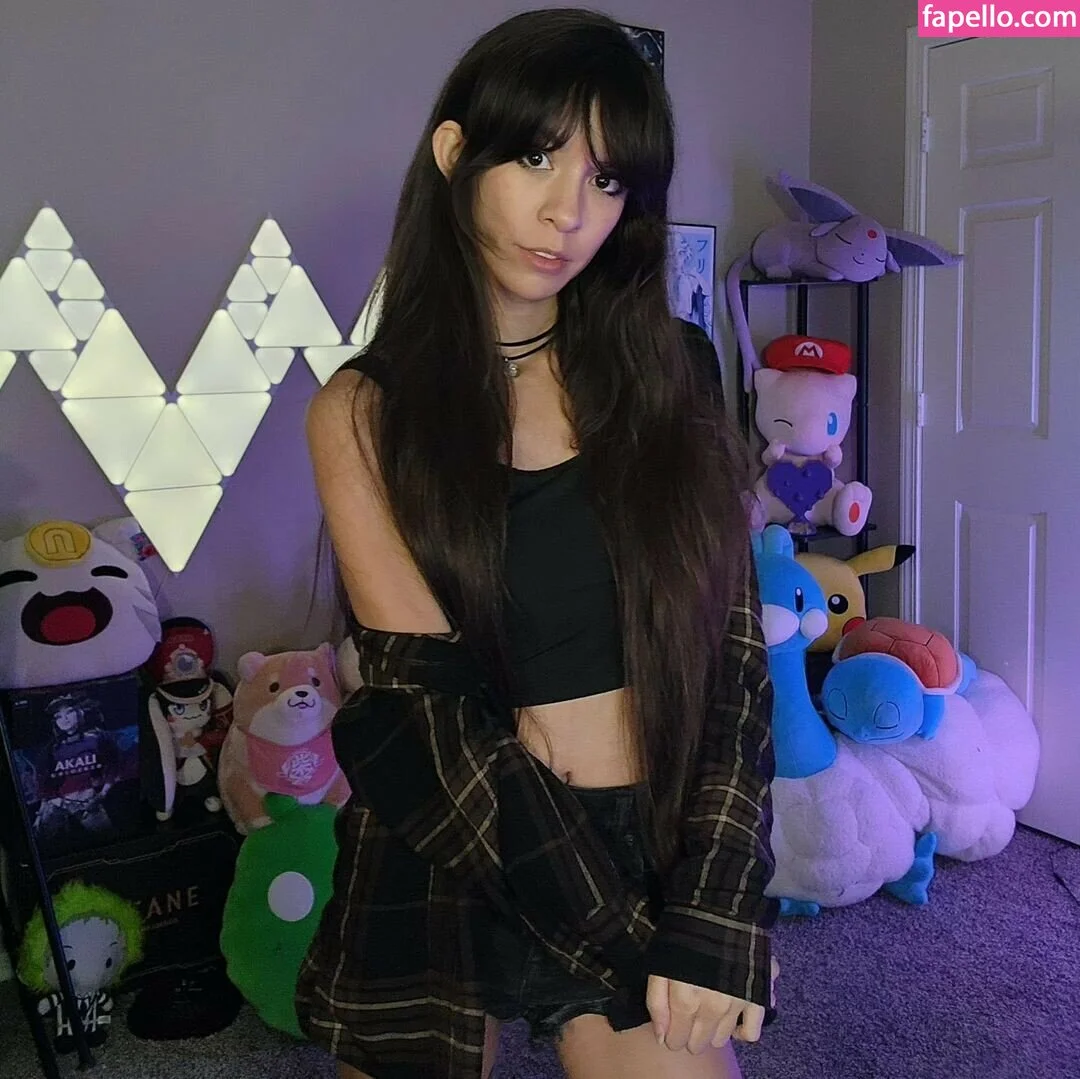 MaryMaybe Onlyfans Photo Gallery 